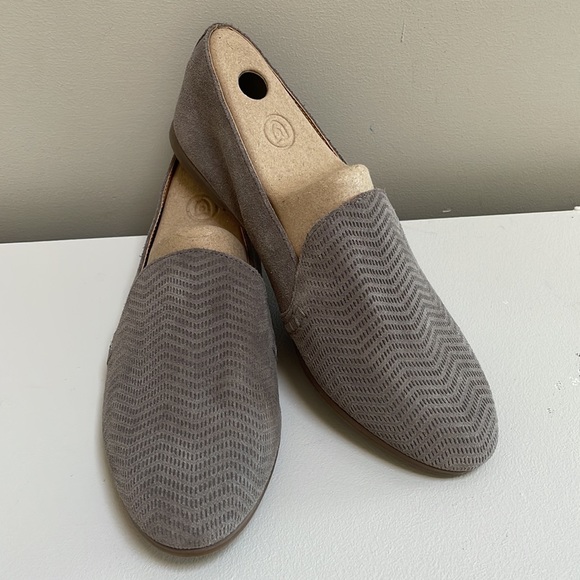 Lucky Brand Cattina Perforated Suede Slip On Flats, Size 8M, Taupe - Picture 4 of 13